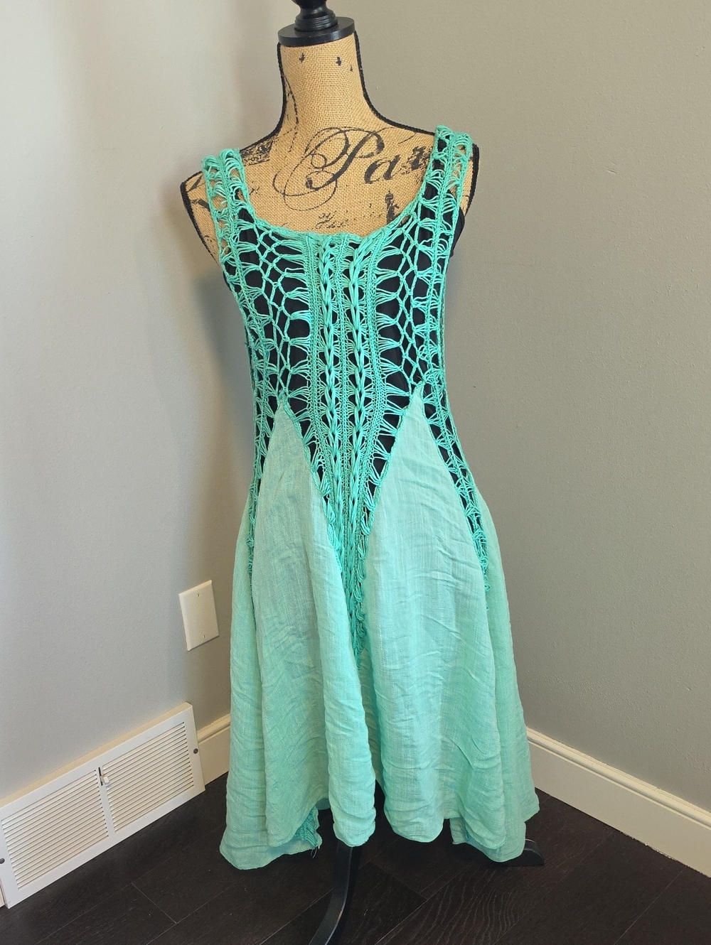 NWOT One Size/India Boutique Crochet Suit Cover Up Shown with Tank  Underneath